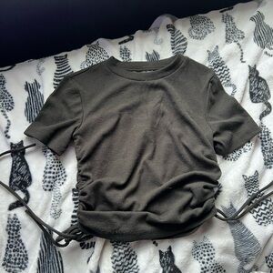 Trendy Black Ruched T-Shirt